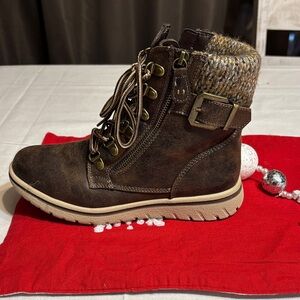 Cliffs by WHITE MOUNTAIN Dark Brown Lace Up Boots